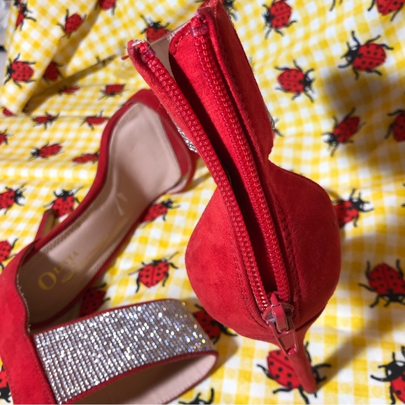Red Stiletto with Rhinestone by Olivia Ferguson - Picture 5 of 8